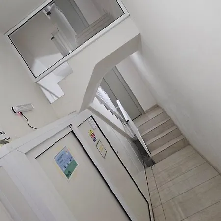 Marsascala 2nd-floor Seaview Elegant 3bedroom 2bathroom Free Breakfast & Tv Movies Appartement