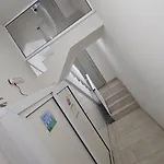 Seaview 2nd Floor Apartman