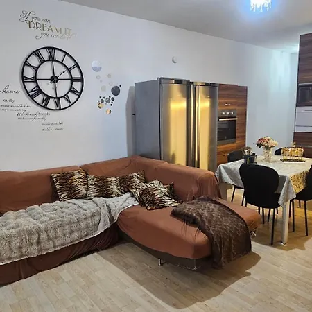 Stylish Sea View Apartment Feels Like Home, Just Steps From The Beach Marsaskala