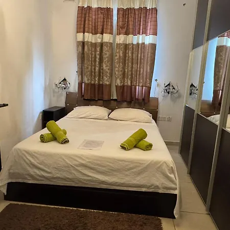 Stylish Sea View Apartment Feels Like Home, Just Steps From The Beach Marsaskala