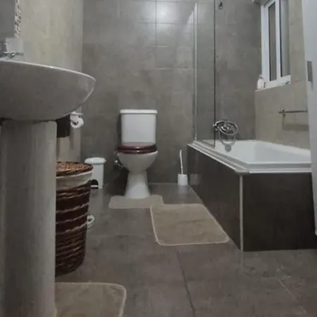 Marsascala 2nd-floor Seaview Elegant 3bedroom 2bathroom Free Breakfast & Tv Movies