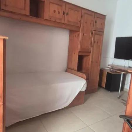 Marsascala 2nd-floor Seaview Elegant 3bedroom 2bathroom Free Breakfast & Tv Movies Lägenhet