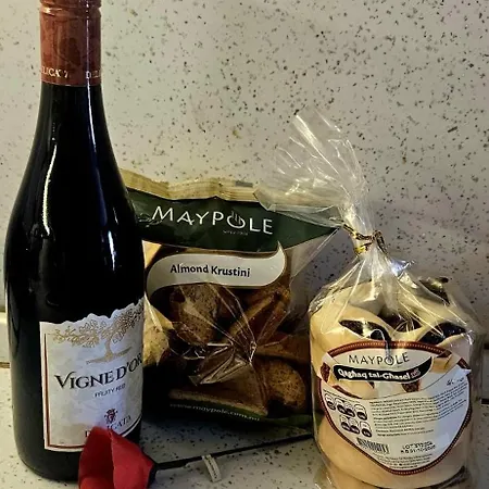 Lägenhet Marsascala 2nd-floor Seaview Elegant 3bedroom 2bathroom Free Breakfast & Tv Movies