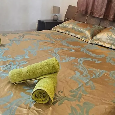 Marsascala 2nd-floor Seaview Elegant 3bedroom 2bathroom Free Breakfast & Tv Movies Lägenhet