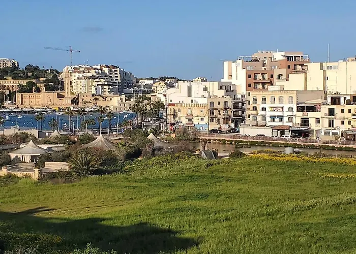 Seaview Elegant Apartment Feels Like Home *