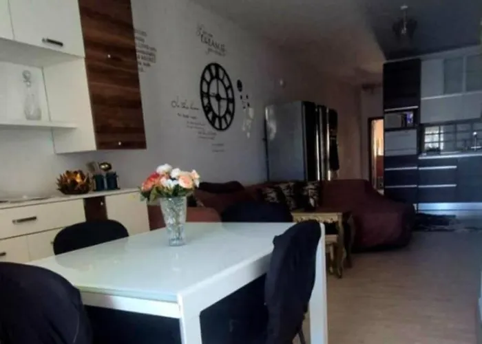 Seaview Elegant Apartment Feels Like Home