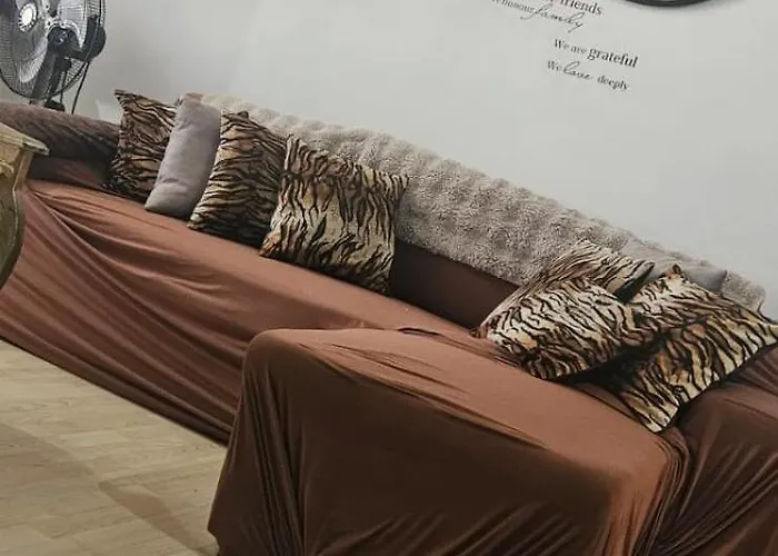 Seaview Elegant Apartment Feels Like Home